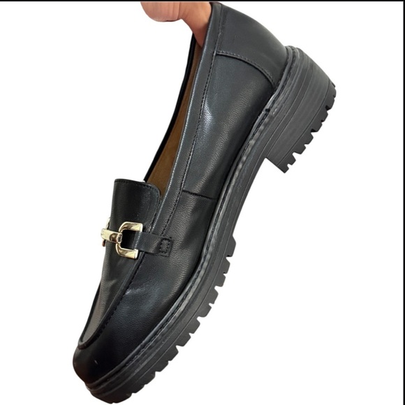 Kelly & Katie Women’s Y2K Size 9.5 Black Metal Accent Chunky Heel Loafers Preppy - Picture 3 of 13